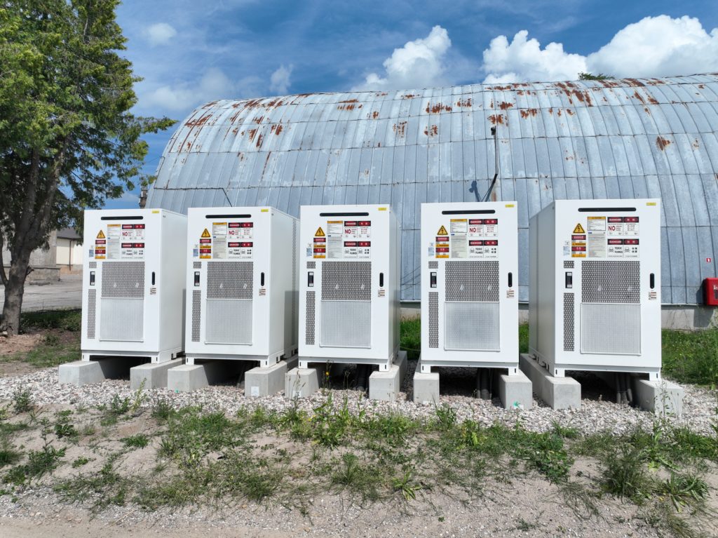 Energiasalvestussüsteem 0,54 MW / 1,075 MWh Salduse piirkonnas